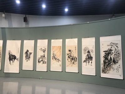 内蒙古通俗文艺研究会第四届会员书画作品展在呼和浩特举行